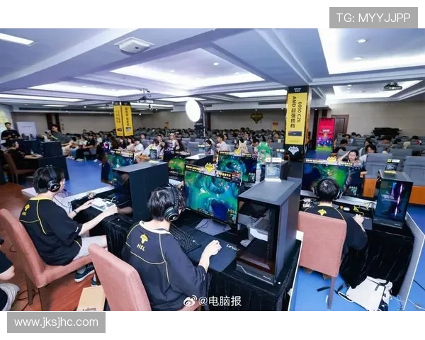 《全球电竞赛事激战正酣 新兴战队崭露头角成行业焦点》 《全球电竞赛事激战正酣 新兴战队崭露头角成行业焦点》