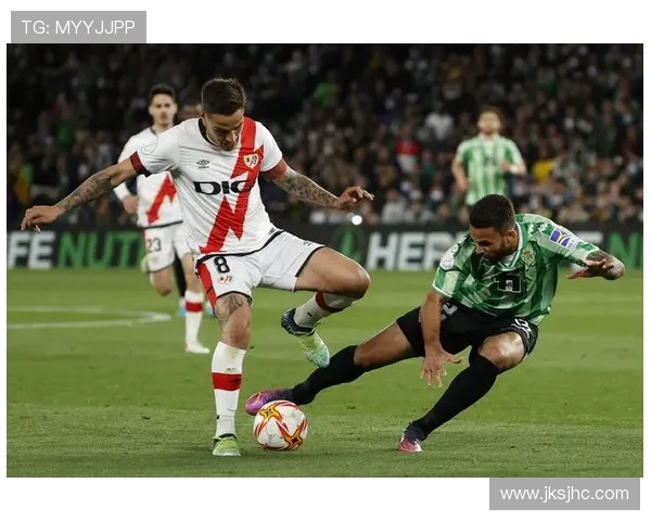 皇家贝蒂斯足球俱乐部的辉煌历程与现代西班牙绿白军团的崛起之路