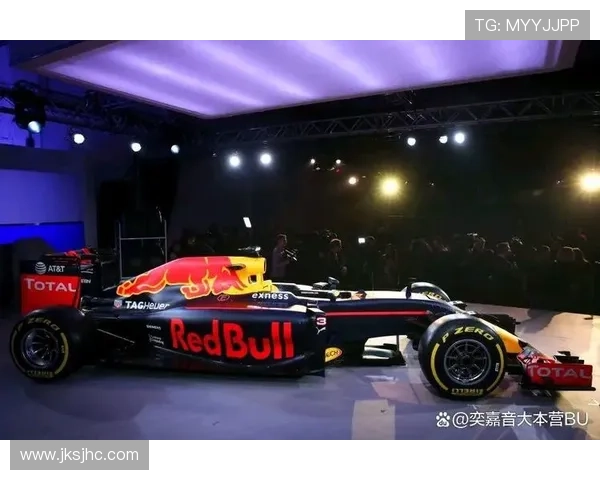 红牛车队内部动荡再起维斯塔潘与新赛季策略分歧引发广泛关注