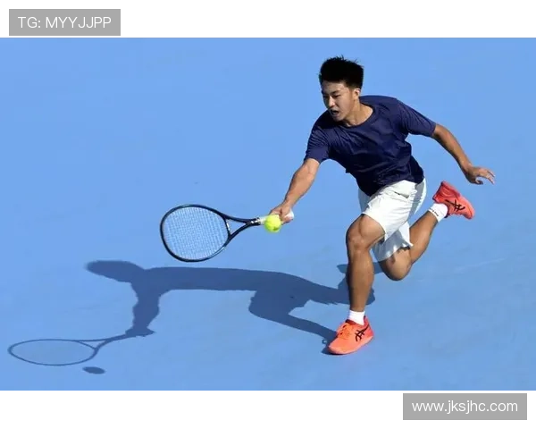 网球世界巡回赛新赛季开幕 国内选手表现抢眼