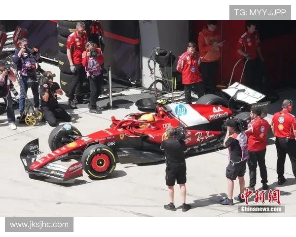 F1赛季精彩回顾:顶级车手角逐、技术革新与赛事亮点逐一呈现