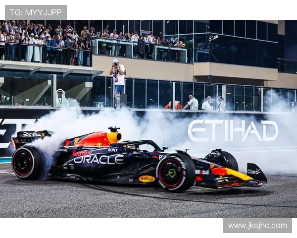 新赛季F1车队阵容变动引发激烈竞争讨论热度飙升备受全球车迷持续关注