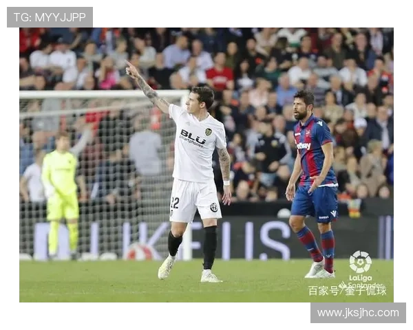 欧洲劲旅逆转取胜引爆赛场风暴 本赛季冠军悬念全面升级热度持续攀升