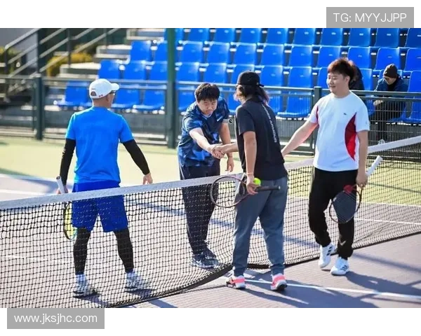 网球赛事激战正酣 世界顶级选手齐聚争夺年度荣耀大奖